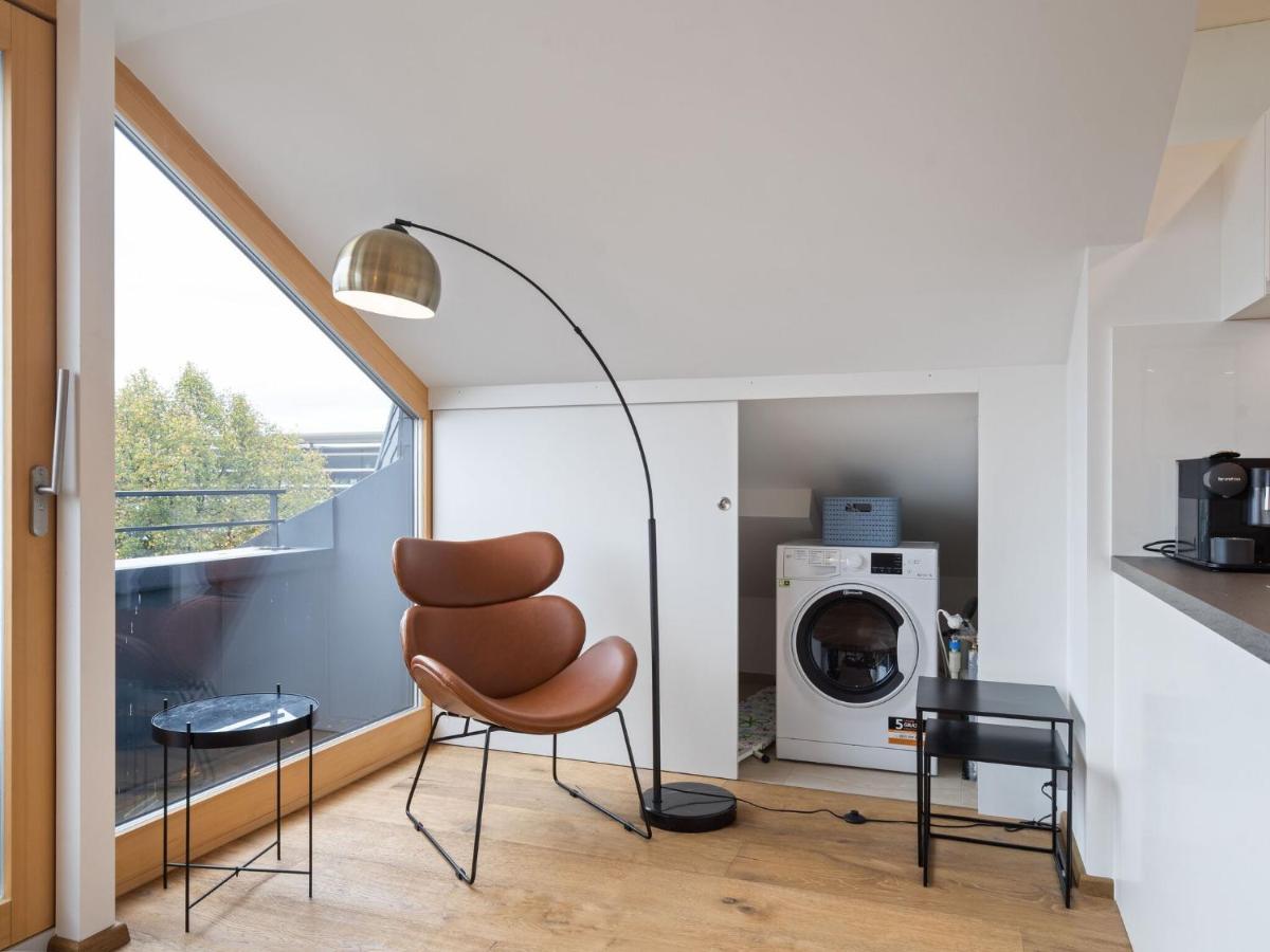 Sophisticated Apartment In Bregenz With Balcony Bagian luar foto